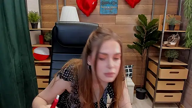 Marlyn love  online show from 09.11.25