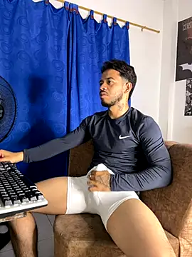 DavideVentura  online show from 09.16.25