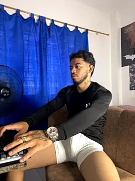 DavideVentura  online show from 09.19.25