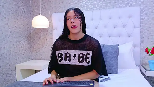 CharlotteCaruso online show from 09.22.25