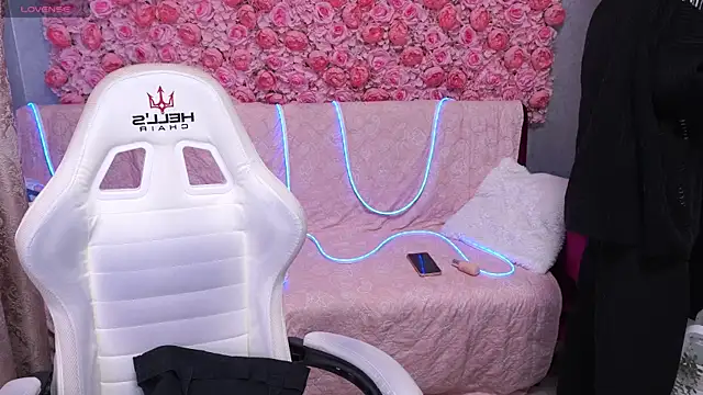 FoxyMayy online show from 04.13.26