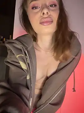 BabyBee  online show from 10.27.25