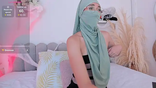 Snapshot of Ridwana_ chatting on 10.29.25 Ridwana online show from 10.29.25