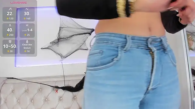 Snapshot of Ridwana_ chatting on 10.30.25 Ridwana online show from 10.30.25