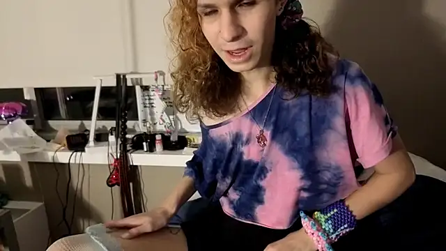 Snapshot of cuddlyavenue chatting on 11.03.25 cuddlyavenue online show from 11.03.25