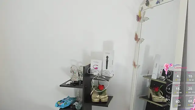 Snapshot of Maeve6721 chatting on 10.20.25 Maeve6721 online show from 10.20.25