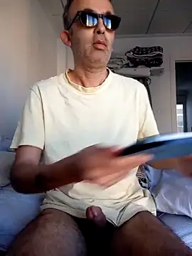 EmilioTaladdro online show from 04.15.26