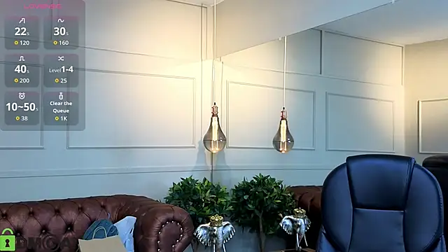 Snapshot of ArielBlossom___ chatting on 09.21.25 ArielBlossom online show from 09.21.25