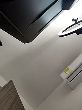 Snapshot of ArielBlossom___ chatting on 10.11.25 ArielBlossom online show from 10.11.25