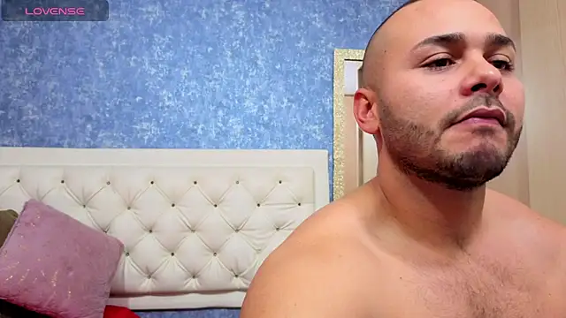 Snapshot of samuel_storm chatting on 09.13.25 samuel storm online show from 09.13.25