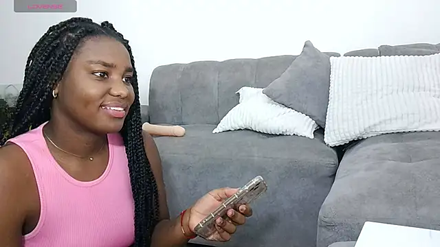 Snapshot of Marianah10 chatting on 09.29.25 Marianah10 online show from 09.29.25