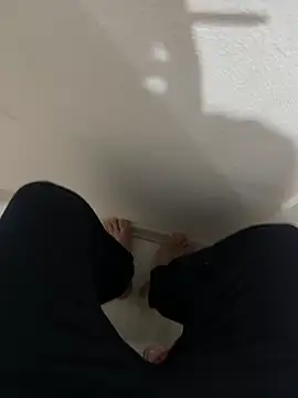 LAZ3R1 online show from 10.02.25