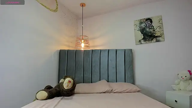 debora ortiz online show from 09.29.25