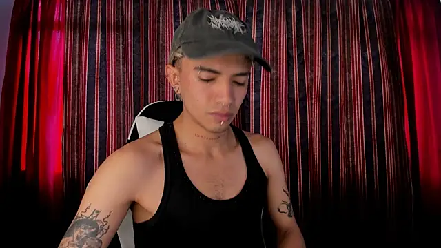 guynextdo0r online show from 11.06.25