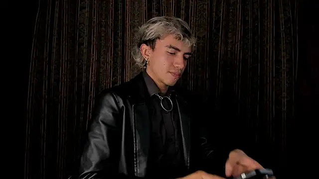 guynextdo0r online show from 01.06.26