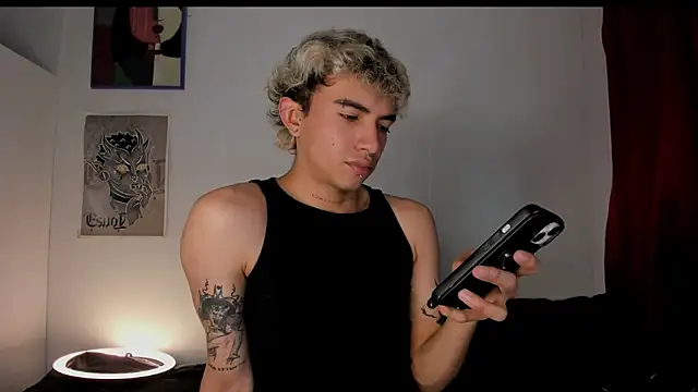 guynextdo0r online show from 01.18.26