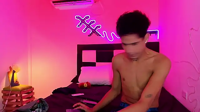 Lucky boys  X online show from 10.18.25