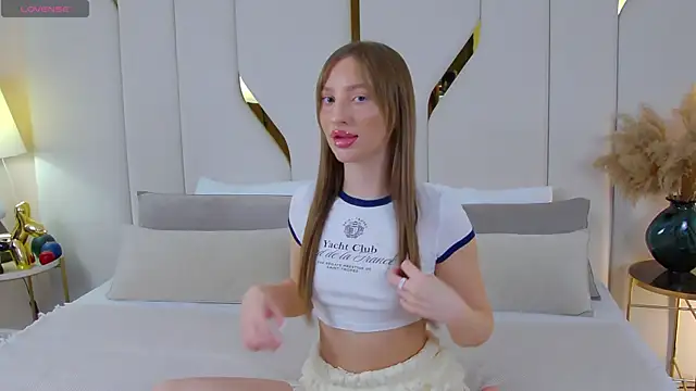 Miranda Scott online show from 11.08.25