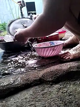 Lauraa-a online show from 10.10.25