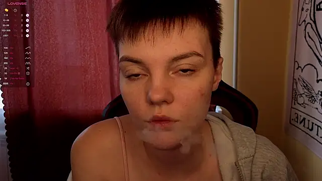 Snapshot of KrisNeal chatting on 10.10.25 KrisNeal online show from 10.10.25