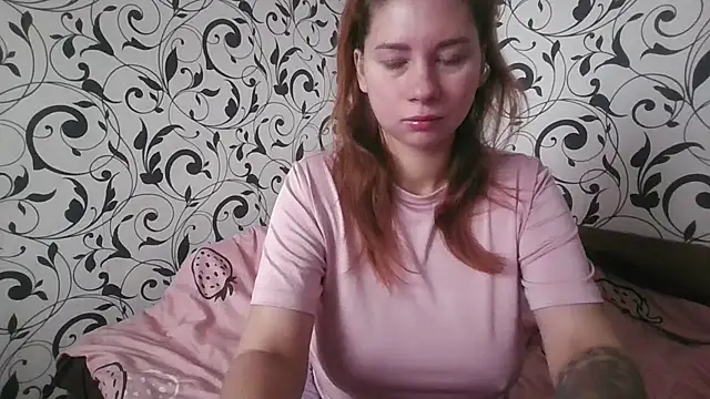 Snapshot of YourEmilie chatting on 11.09.25 YourEmilie online show from 11.09.25