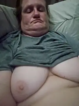 Snapshot of lindamarie_ chatting on 11.01.25 lindamarie online show from 11.01.25