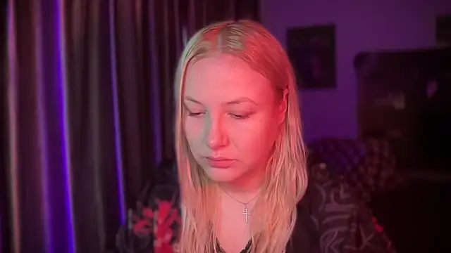 Snapshot of BikiHellena chatting on 12.16.25 BikiHellena online show from 12.16.25