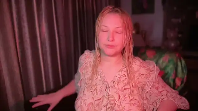 BikiHellena online show from 07.21.26