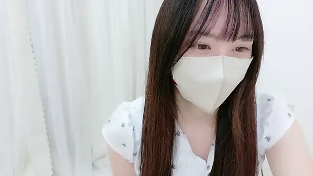 Snapshot of _Mia_land_ chatting on 10.03.25 Mia land online show from 10.03.25