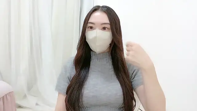 Snapshot of _Mia_land_ chatting on 10.13.25 Mia land online show from 10.13.25