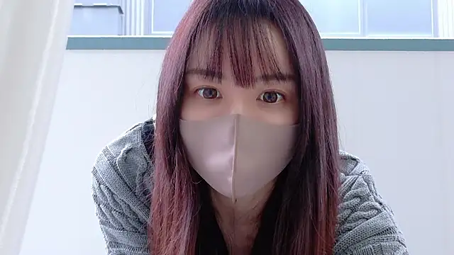  Mia land  online show from 04.22.26