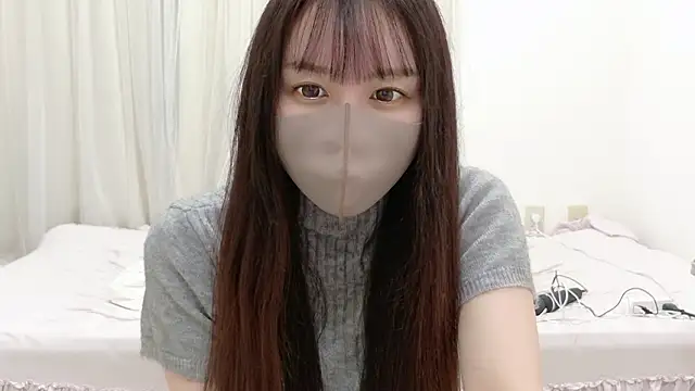  Mia land  online show from 05.08.26