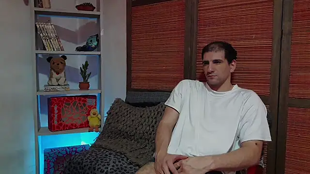 Snapshot of ObeyLust chatting on 09.29.25 ObeyLust online show from 09.29.25