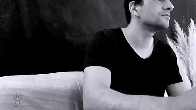 Snapshot of ObeyLust chatting on 10.04.25 ObeyLust online show from 10.04.25