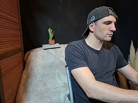 Snapshot of ObeyLust chatting on 10.30.25 ObeyLust online show from 10.30.25