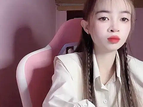 Snapshot of Suna7383 chatting on 11.10.25 Suna7383 online show from 11.10.25