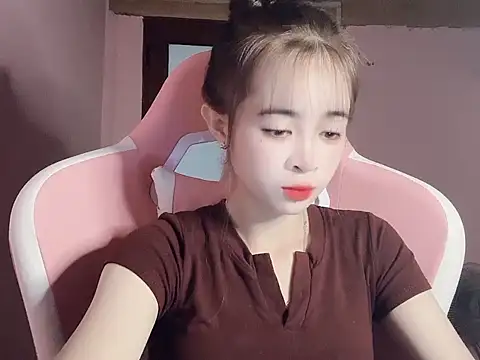 Snapshot of Suna7383 chatting on 11.12.25 Suna7383 online show from 11.12.25