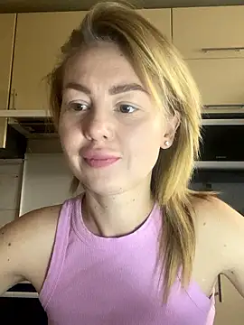 MartaLuna  online show from 11.18.25