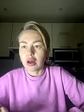 MartaLuna  online show from 12.02.25