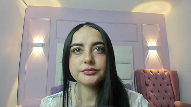 Snapshot of Ashleypetit chatting on 07.29.26 Ashleypetit online show from 07.29.26