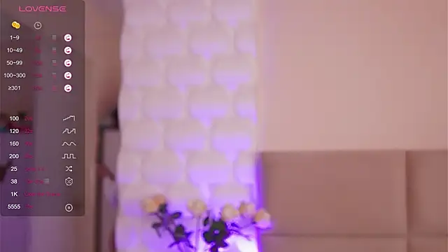 Snapshot of PlayfulAvalyn chatting on 10.10.25 PlayfulAvalyn online show from 10.10.25