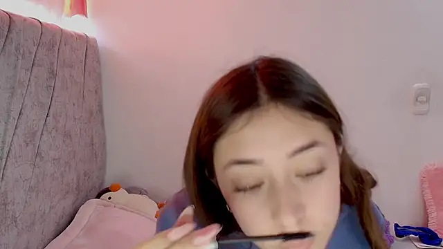 kimmy vegga2 online show from 10.15.25