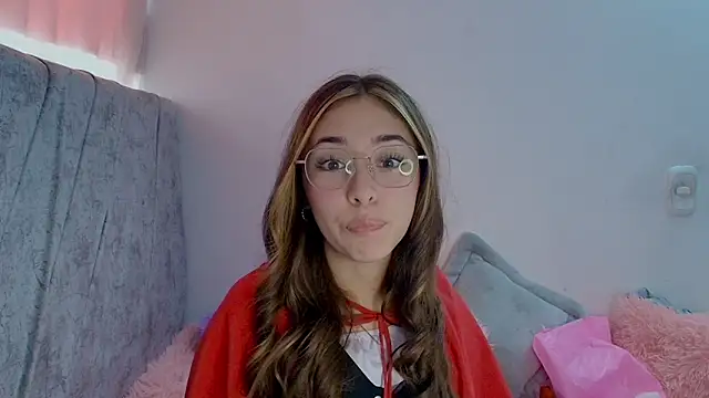 kimmy vegga2 online show from 10.31.25