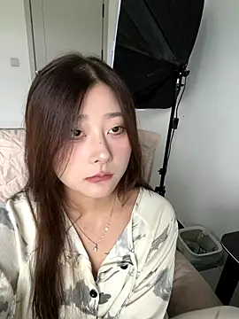 MU-MU6666 online show from 10.22.25