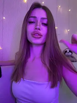 Elizabeth Tay online show from 11.30.25