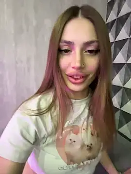 Elizabeth Tay online show from 03.04.26