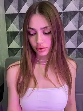 Elizabeth Tay online show from 03.09.26