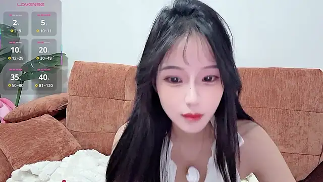 qiqi-2025 online show from 02.05.26