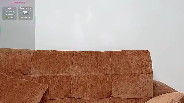 qiqi-2025 online show from 02.14.26