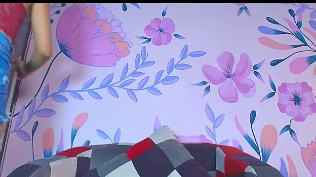 emma hearths online show from 10.29.25